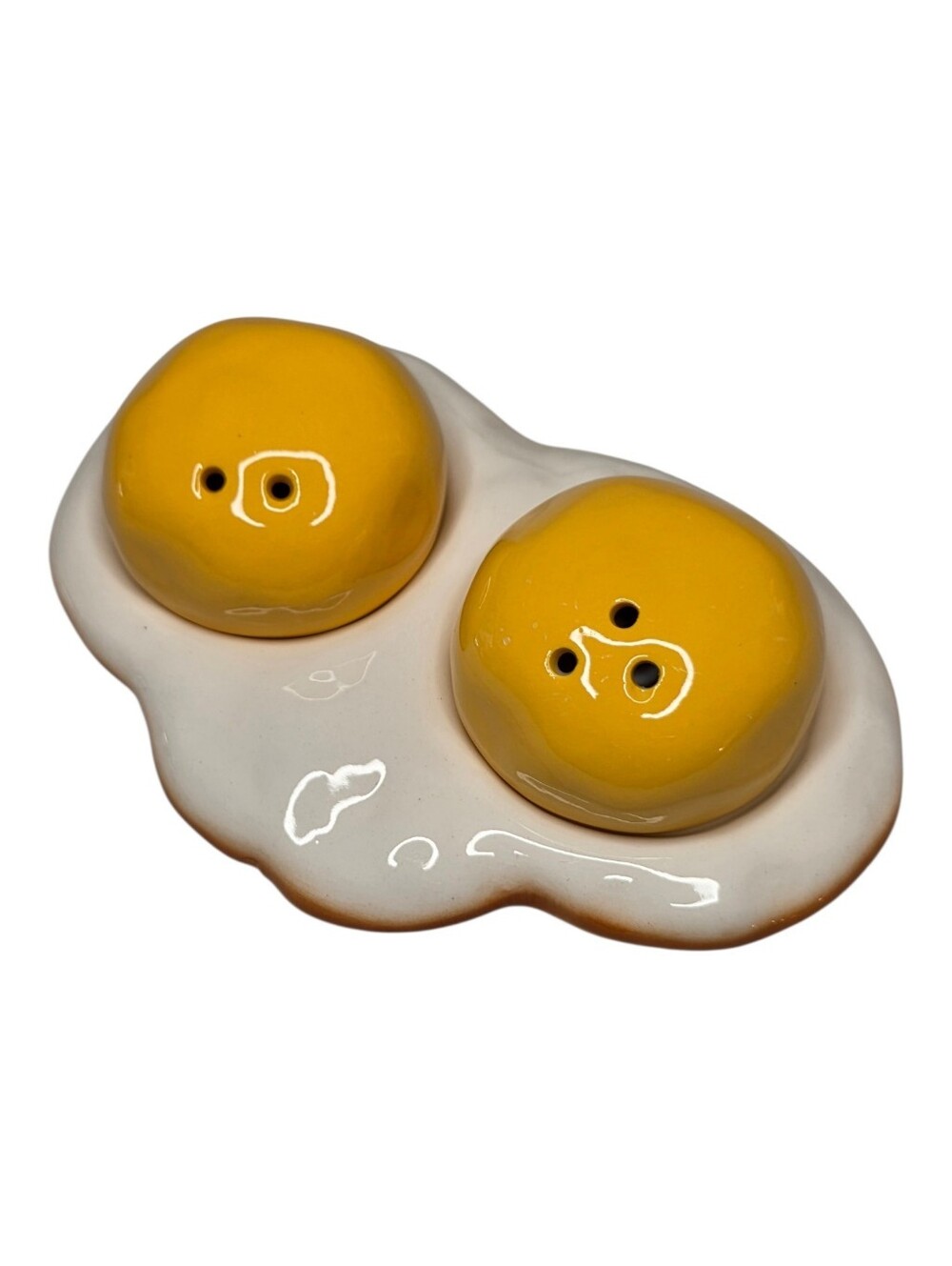 Cracker Barrel Old Country Store Exclusive Fried Egg Salt & Pepper Shaker Set - Picture 3 of 7